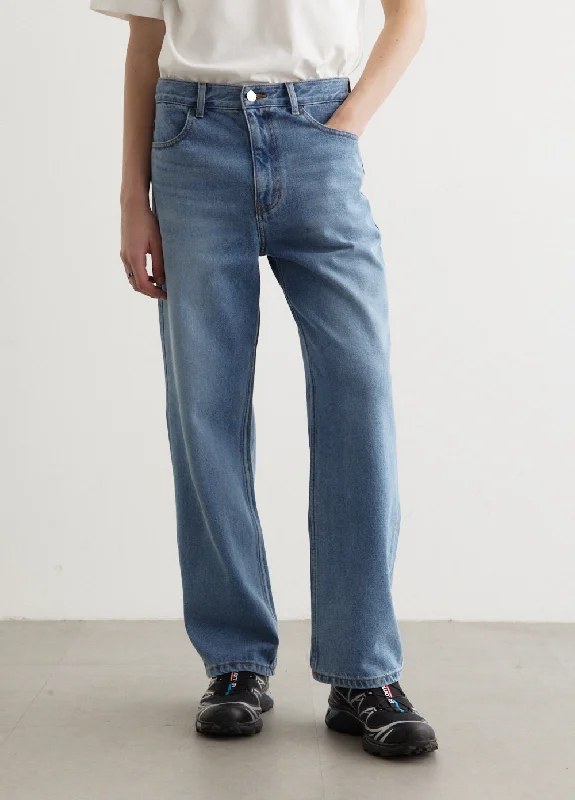 Significant Oversized Straight Fit Jeans